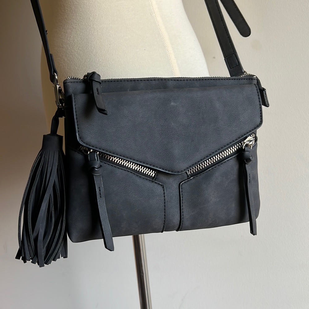 Francesca’s Cross body